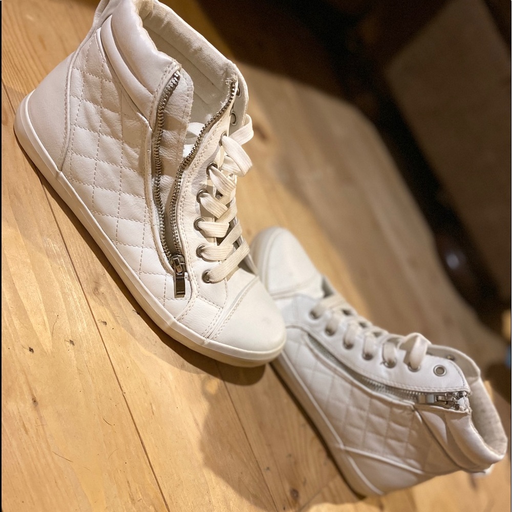 White quilted zip up shoes